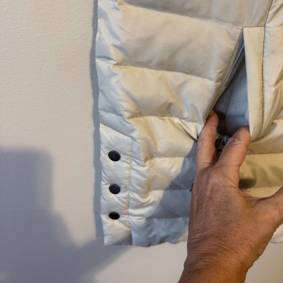 J Jill Down Quilted Vest Light Gray Puffer Full Zip Pockets Women M Lightweight - Picture 6 of 8